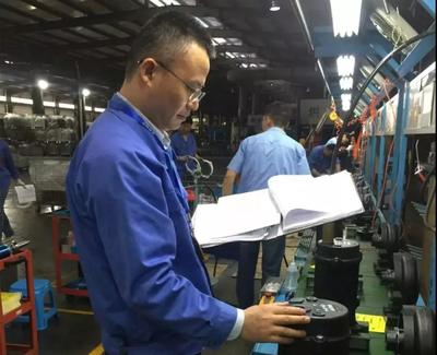 南方泵業(yè)員工鮑建德榮獲余杭區(qū)勞模榮譽稱號，引領(lǐng)技術(shù)推廣新篇章